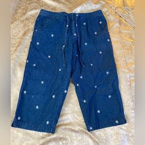 Basic Editions Blue Denim Pants with White daisy Embroidery size Medium